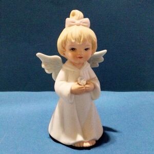 Vintage 1988 Roman Bisque Porcelain Angel Figurine Christmas Dream